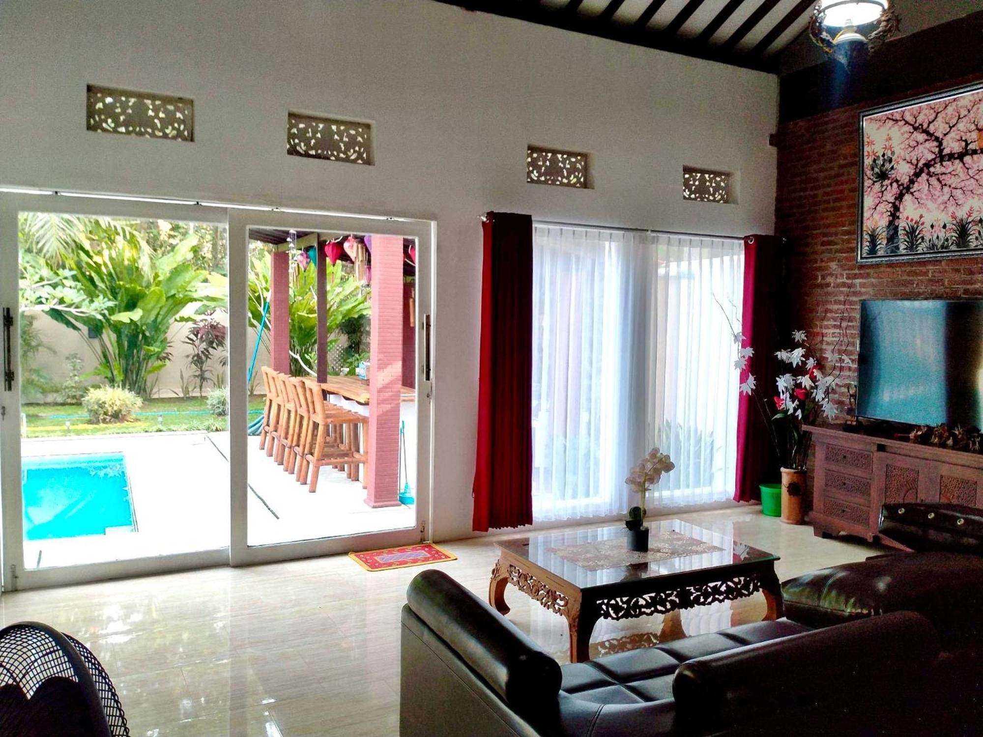 Mangir Homestay Banyuwangi  Buitenkant foto